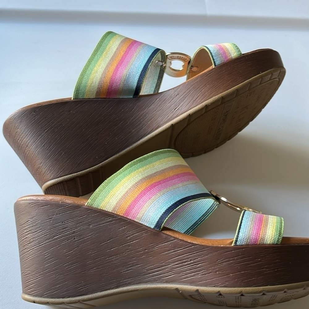 Anne Klein Hayda platform 2.5 inch wedged open toed sandals. Size 6. Look new. - Picture 3 of 8